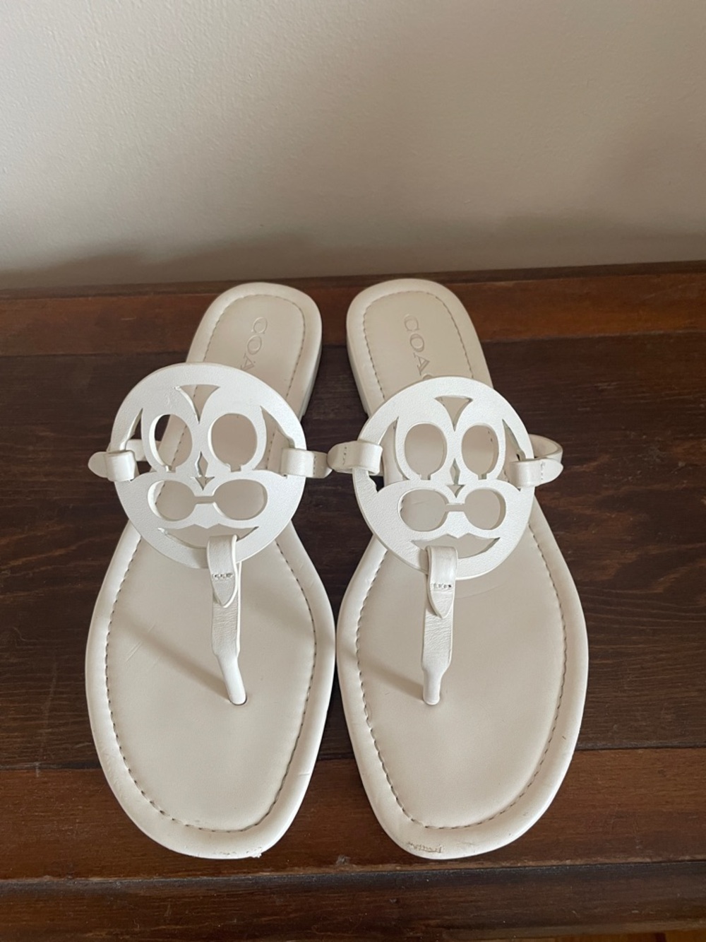 Coach White Leather Cutout Logo Thong Sandals